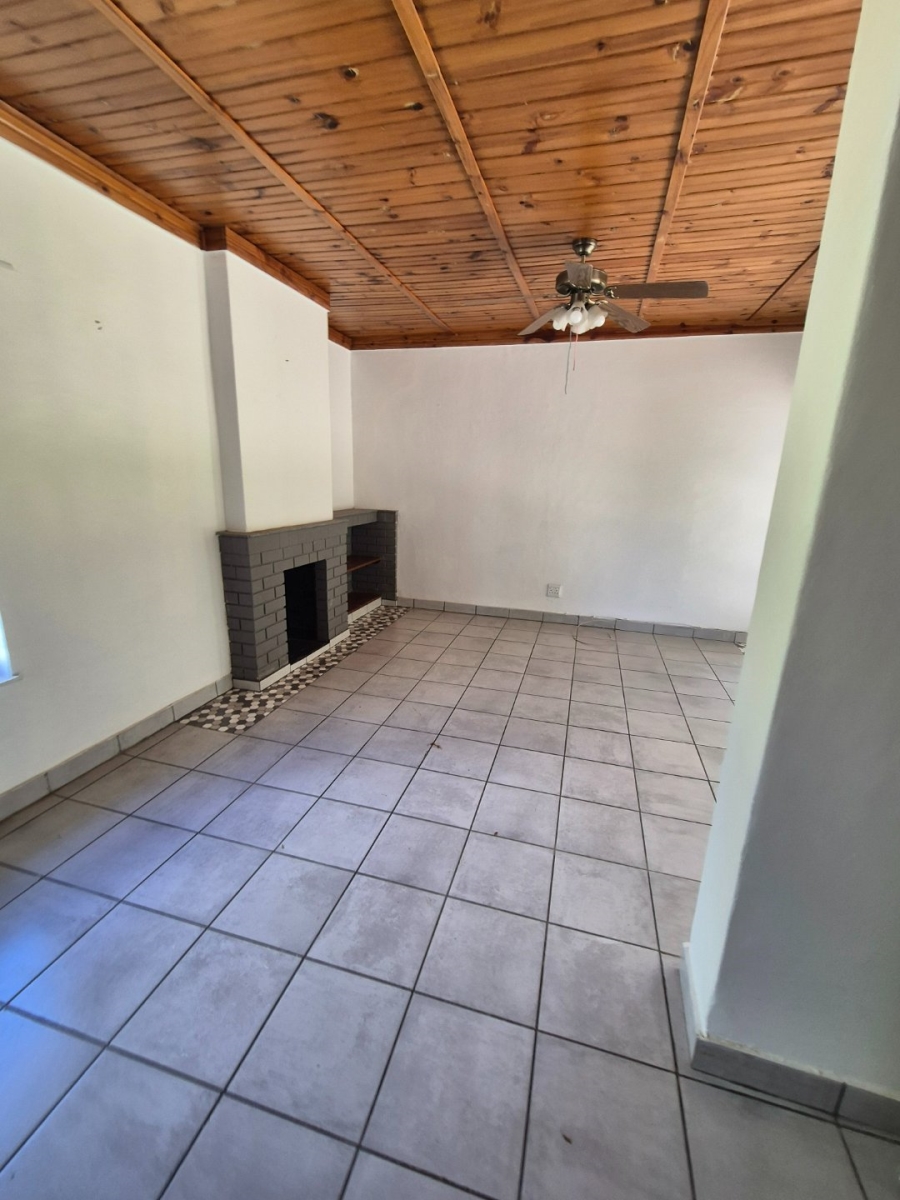 To Let 3 Bedroom Property for Rent in Noordhoek Free State